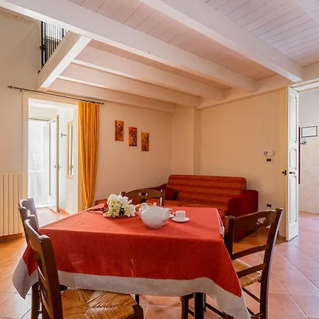 Apartament Trieste 107 *